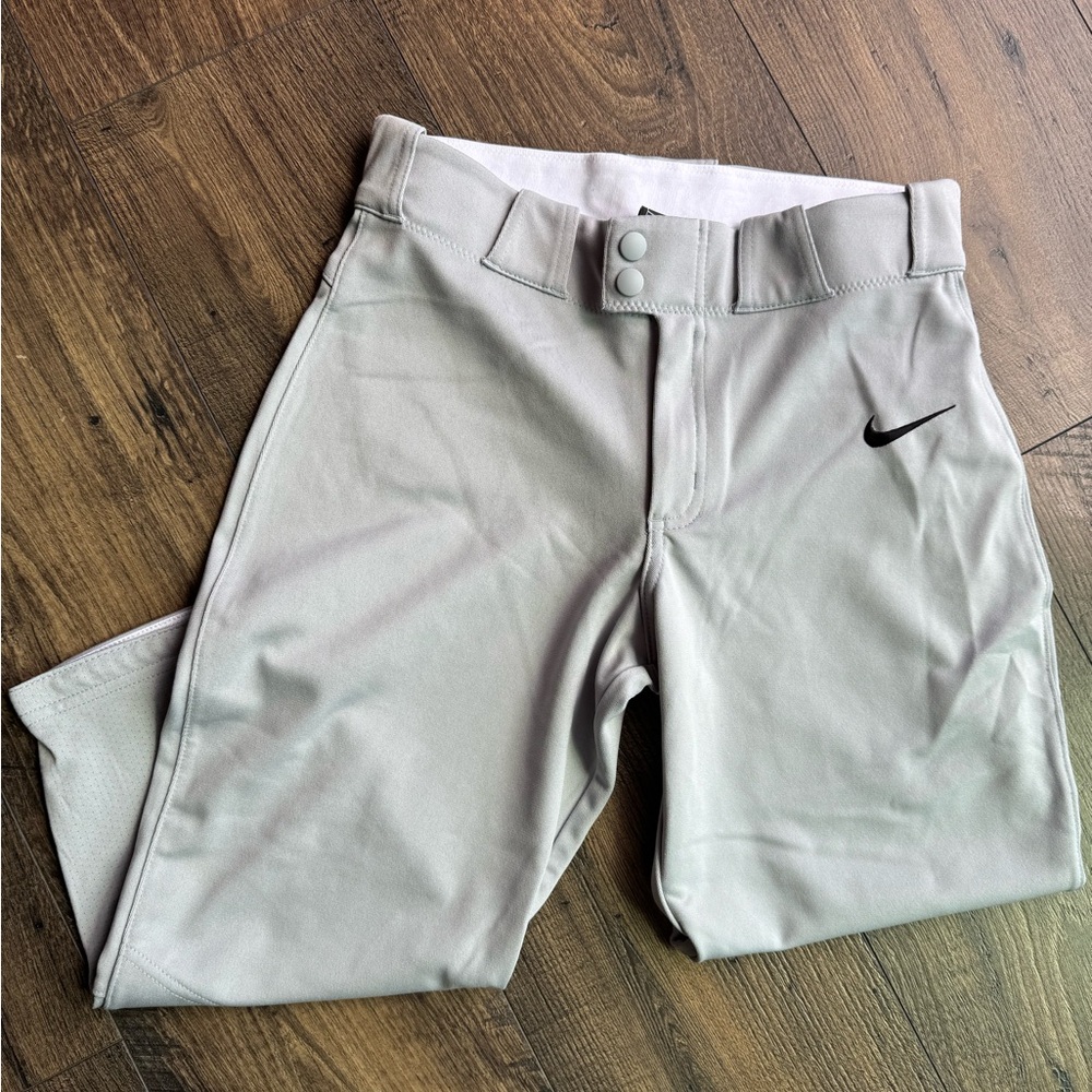 Nike Men's Light Gray Athletic Pants
